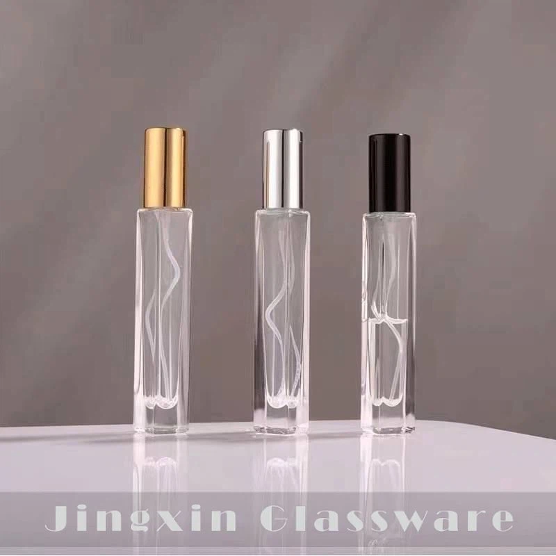 Steklenička za parfum z razpršilcem