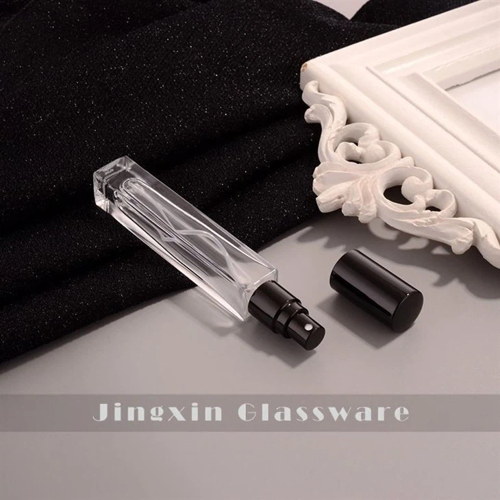 Glass Perfume Bottle With Sprayer(3)(001)