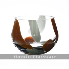 Moderna steklena posoda za sveče