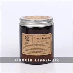 Jantarna steklena posoda s pokrovom